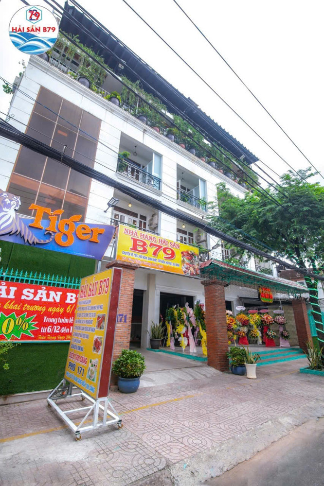 Sang Nhượng Nhà Hàng Quy Mô Lớn – Vị Trí Đẹp Quận Trung Tâm