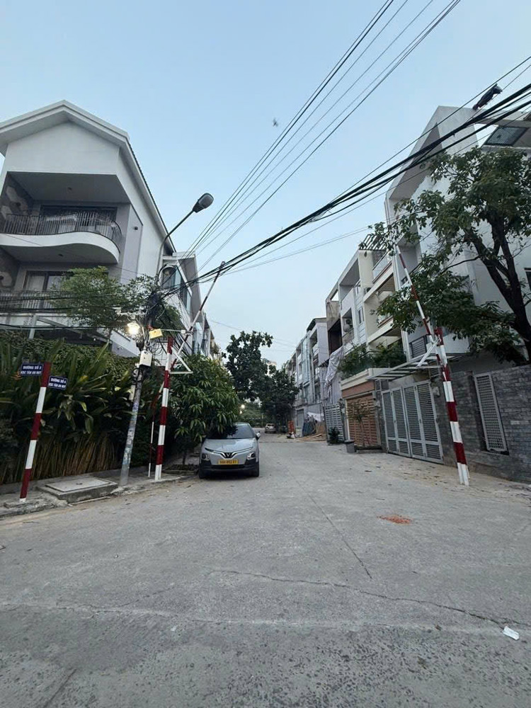 Quận 7, Hiếm, Căn Góc 10X21m, Chỉ 29 Tỷ, Đường Lê Văn Lương, P Tân Hưng, Bán Gấp