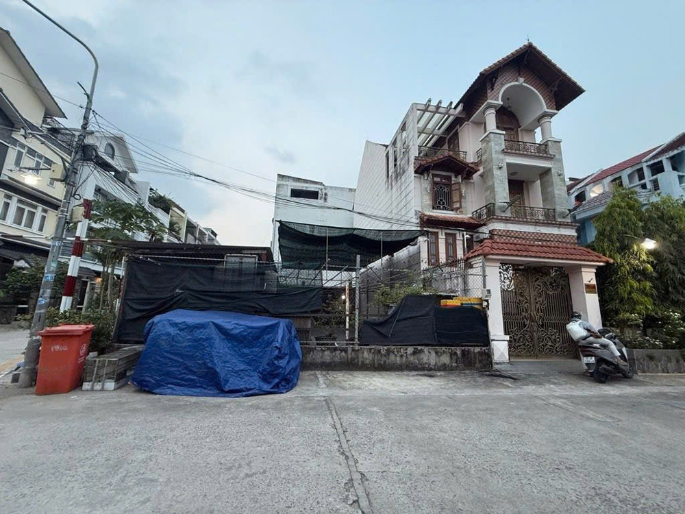 Quận 7, Hiếm, Căn Góc 10X21m, Chỉ 29 Tỷ, Đường Lê Văn Lương, P Tân Hưng, Bán Gấp