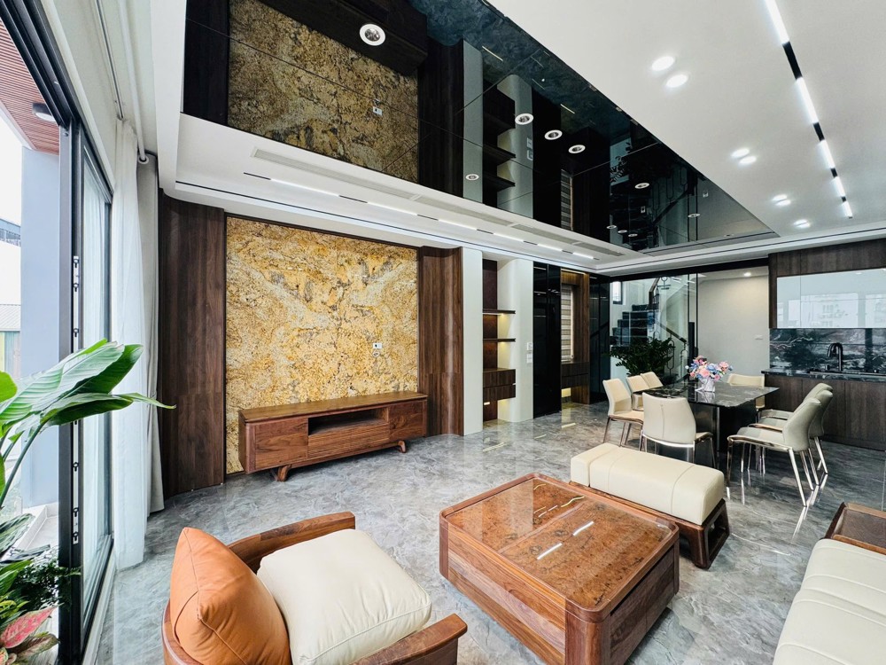 Trung Tâm Tây Hồ Phố Võng Thị 46M 7T Thang Máy Nhỉnh 16 Tỷ Gần Ô Tô Vài Bước Ra Hồ Tây