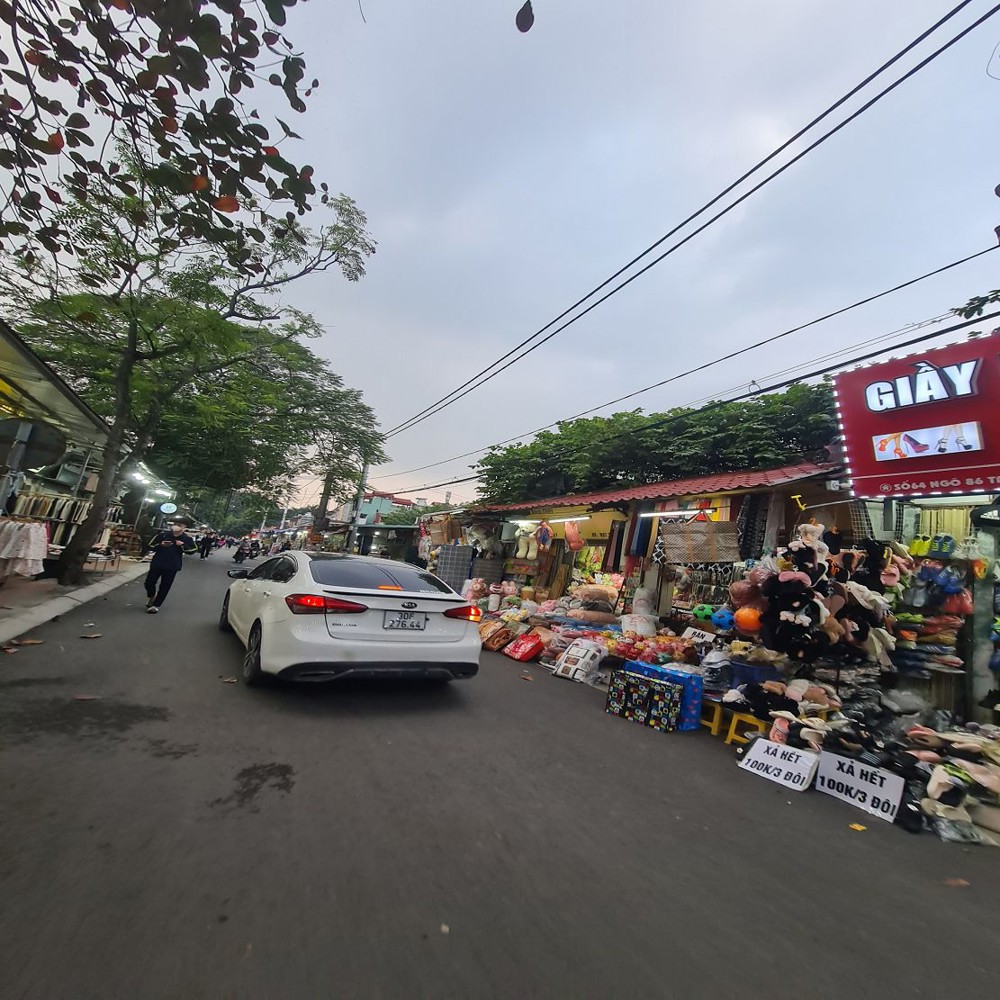 Nhà Hiếm Tại Chợ Sinh Viên Hvnn – Kinh Doanh Đỉnh Cao. 33M2 3 Tầng Giá Tốt. Lh 0989894845