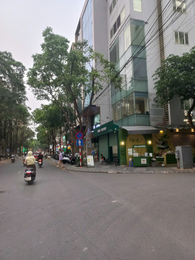 Cho Thuê Nhà Mặt Phố Trung Kính Kinh Doanh Sầm Uất Giá Rẻ