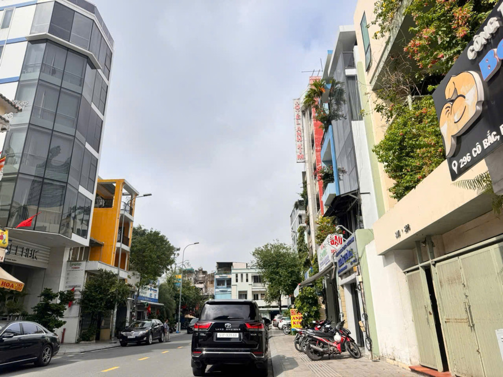 Bán Siêu Phẩm Ngang Lớn 11M*24m - Mặt Tiền Kd Đường Cô Bắc, Quận 1 - Đắt Full Thổ Cư Sổ Hồng Vuông