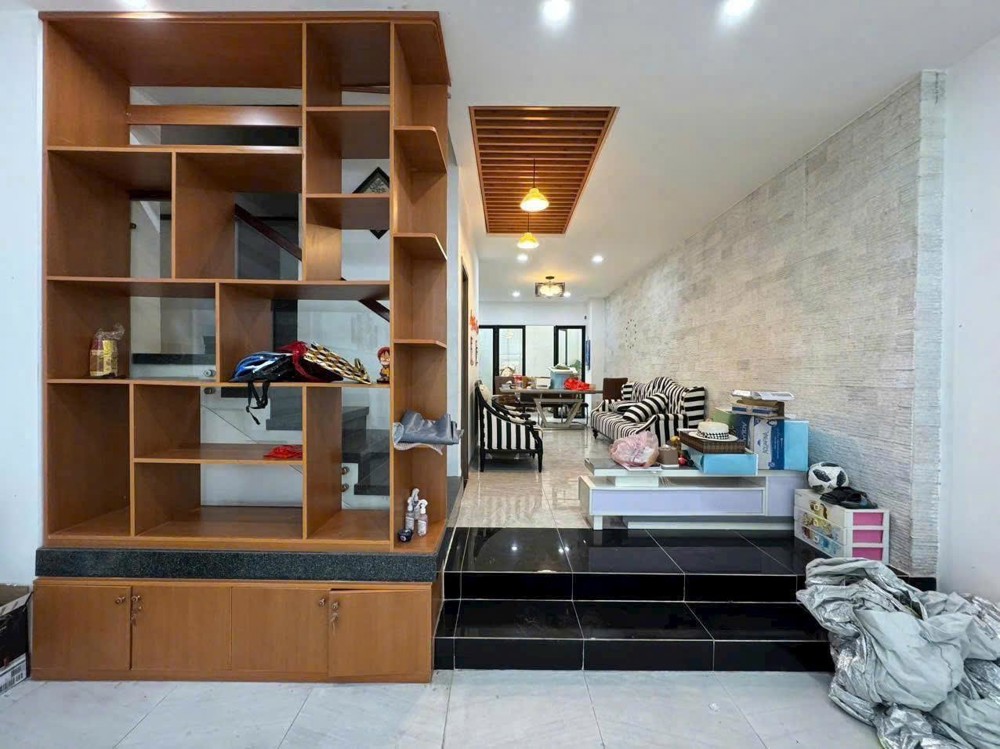 Nhà View Sông, Cạnh Phú Mỹ Hưng, 5X18m, 4 Tầng, Chỉ Hơn 12 Tỷ