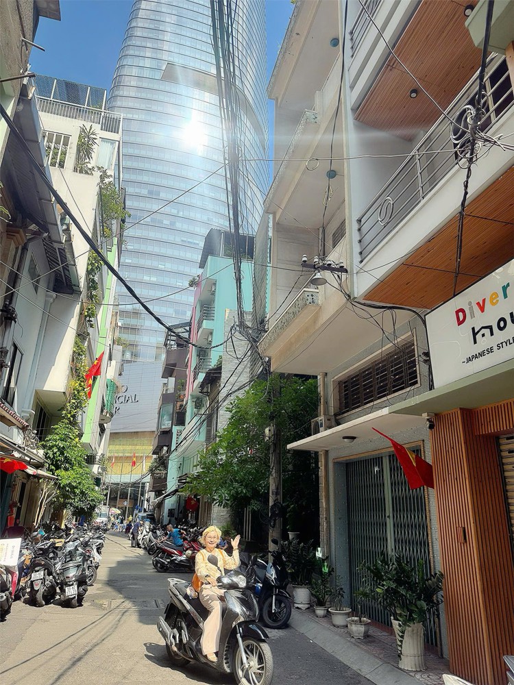 Chính Chủ Chưa Qua Đầu Tư - Bán Nhà 5 Tầng View Tòa Nhà Bitexco Quận 1 - Xe Hỏi Ngủ Trong Nhà Thông