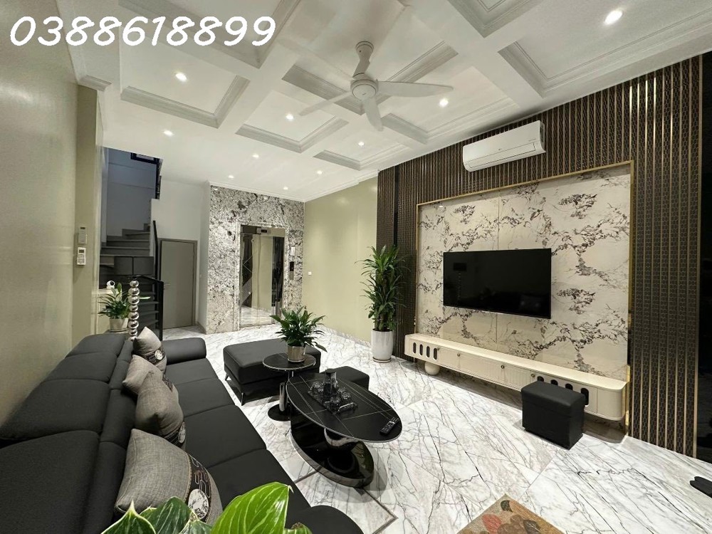 Siêu Phẩm Ngọc Khánh 110M2 - 8 Tầng - Mt Khủng 9.8M - Giá 85 Tỷ