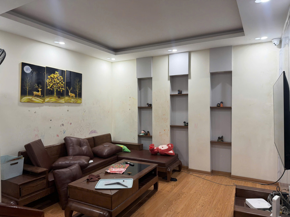 Bán Nhà Ngõ 302 Văn Cao - 46M 4 Tầng - Ngõ Nông - Ô.tô Vào Nhà