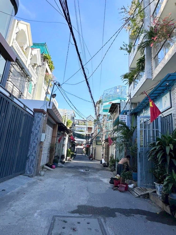 Nhĩnh 4 Tỷ Thích Rộng Rãi Thì Chọn Căn Này - 40M2 - 2 Tầng - Hẻm Vf3 - Gần Emart - Phạm Văn Chiêu 