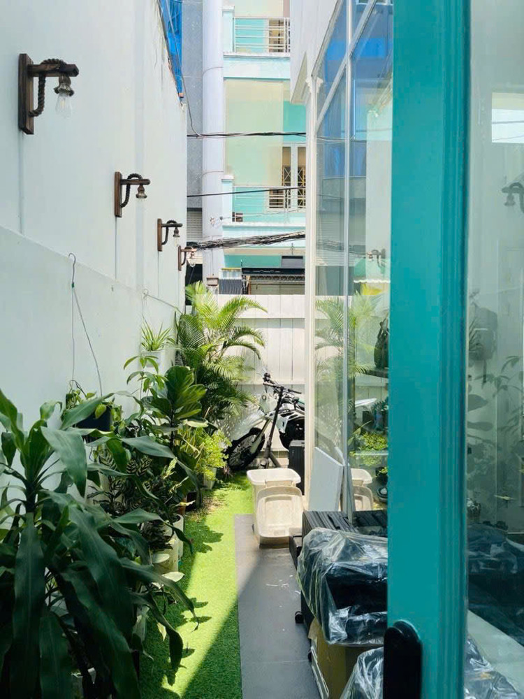 Bán Nhà 4 Tầng Căn Góc 2 Mặt Tiền Hxh Đ.lê Thị Riêng, Bên Thành, Quận 1- Ngang Lớn 7M*15m Đẹp- Khu