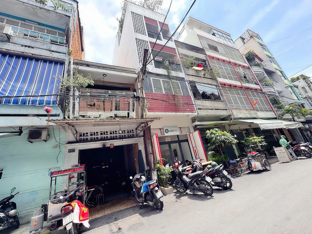 Hiếm Bán - Mặt Tiền Đường 10M Xe Hơi Đậu Cửa Điện Biên Phủ, Quận 3 - 4M*14m - Chính Chủ 1 Đời Xưa *