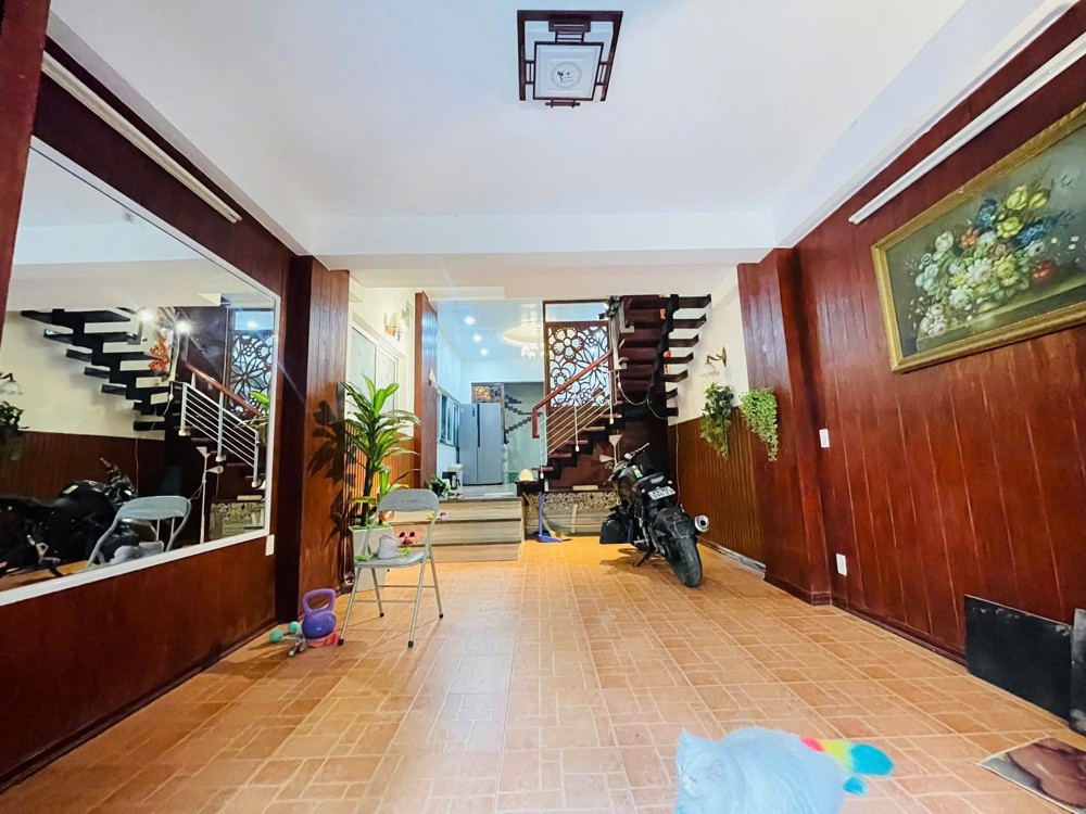 Lạc Long Quân – Bán Nhà Đẹp Mặt Ngõ Ôtô 6Tầng 50M² Mt 4.2M – 18.X Tỷ Tây Hồ