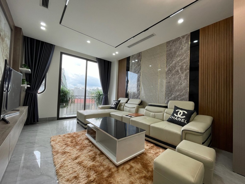 Bán Nhà Mới 6 Tầng- Thang Máy-Full Nội Thất Phố Đàm Quang Trung- Long Biên 55M2 X 11.8 Tỷ