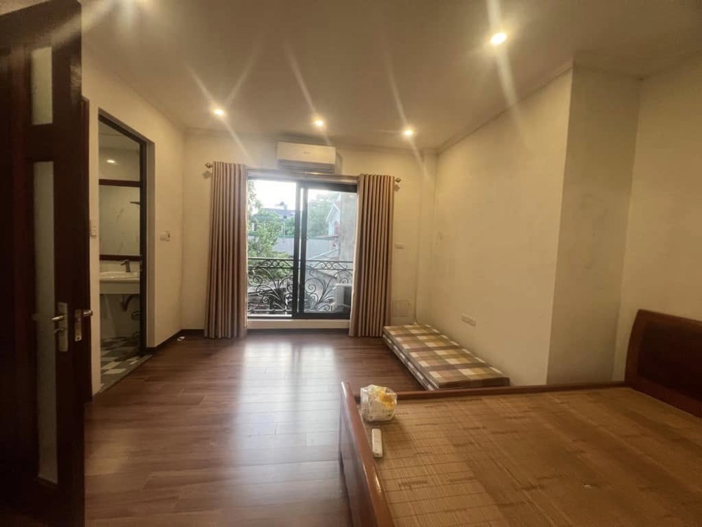 Bán Nhà Vũ Xuân Thiều Long Biên - Vinhome - Nội Thất - Ô Tô Giá Chỉ 5 Tỷ