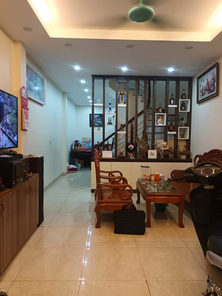 Bán Nhà Sài Đồng Long Biên Hàng Xóm Aeon Vinhome Ô Tô Đỗ Sát Ngày Đêm Chỉ Hơn 6 Tỷ