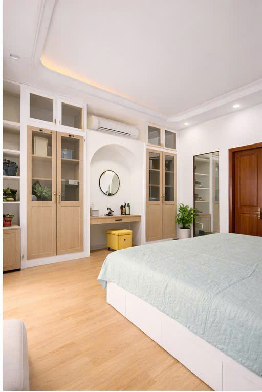 Giá 7. X Tỷ- Htp- Gần Phú Mỹ Hưng- Nhà Mới 4T- Dt 4.8 X 23- Dân Trí- Hoàn Công