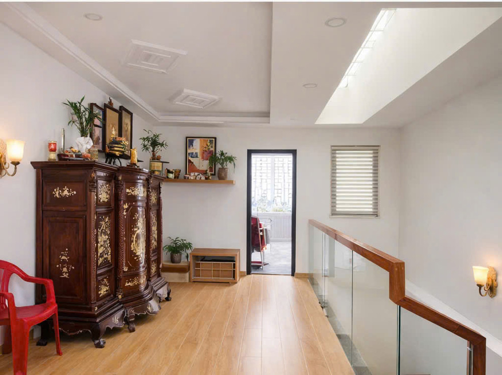 Giá 7. X Tỷ- Htp- Gần Phú Mỹ Hưng- Nhà Mới 4T- Dt 4.8 X 23- Dân Trí- Hoàn Công