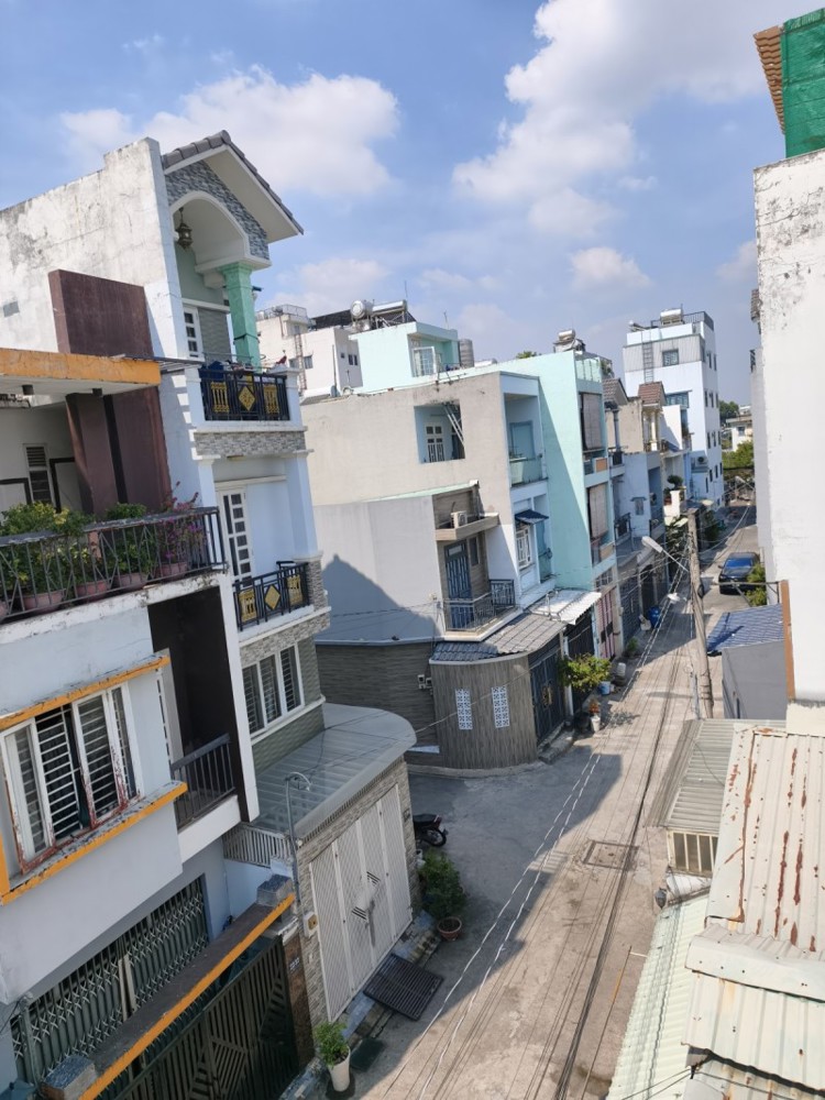 Bán Nhà 3 Tầng Đường Số 16 Linh Trung, Thủ Đức, Tp Hcm. Dt 74M2, 4Pn, Sh, 9.2 Tỷ - 0933125879