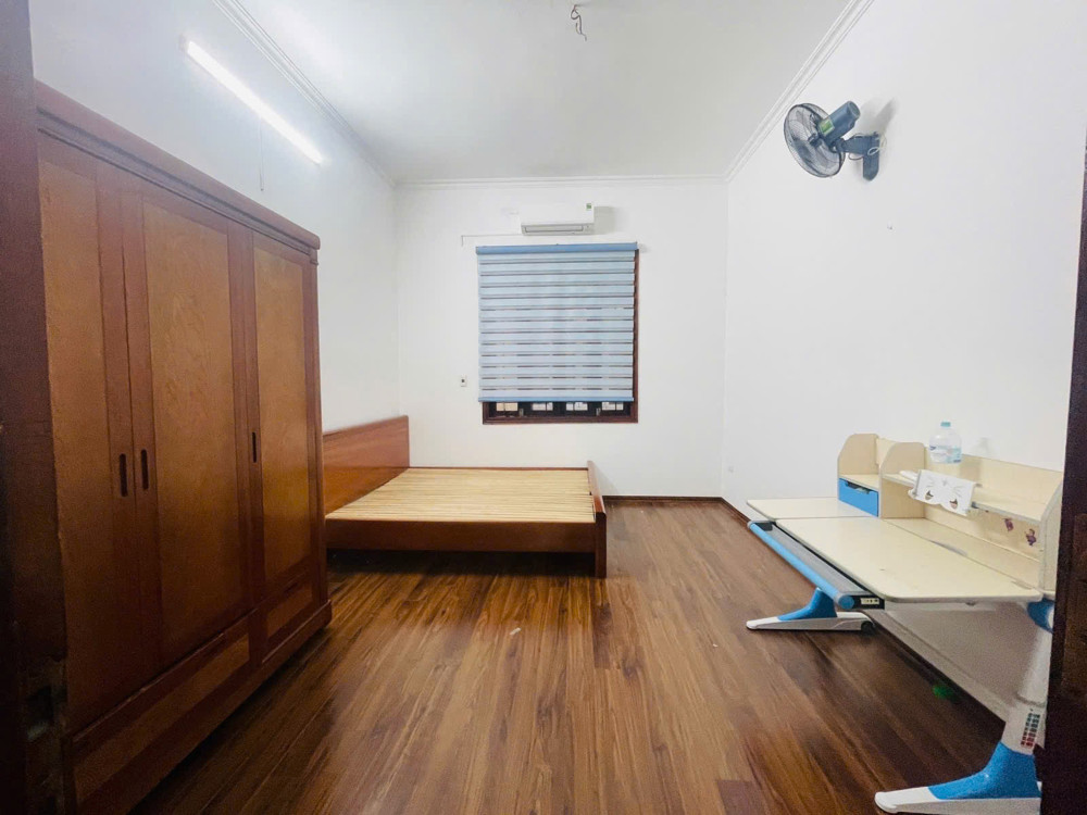 Hoàng Văn Thái – Giảm Sốc 1 Tỷ – 15M Ra Ô Tô Tránh – Tương Lai Ra Phố