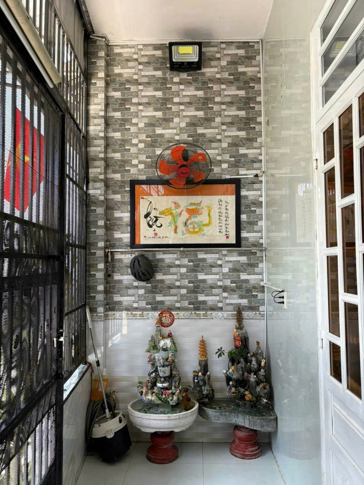 Bán Nhà 2 Tầng Đông Hòa,Shr Đường Ô Tô,Gần Trường Th Đông Hòa B,Giá Rẻ