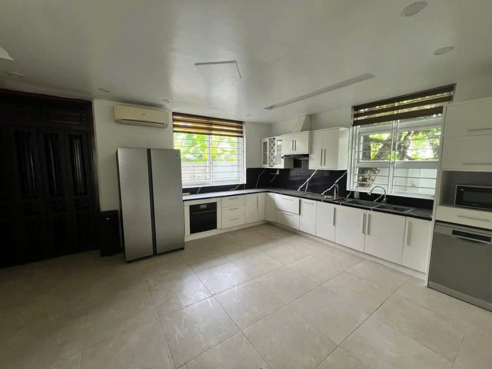 Biệt Thự Mê Linh - Anh Dũng - 290M 3 Tầng - Đường 10M - Gần Cầu Rào