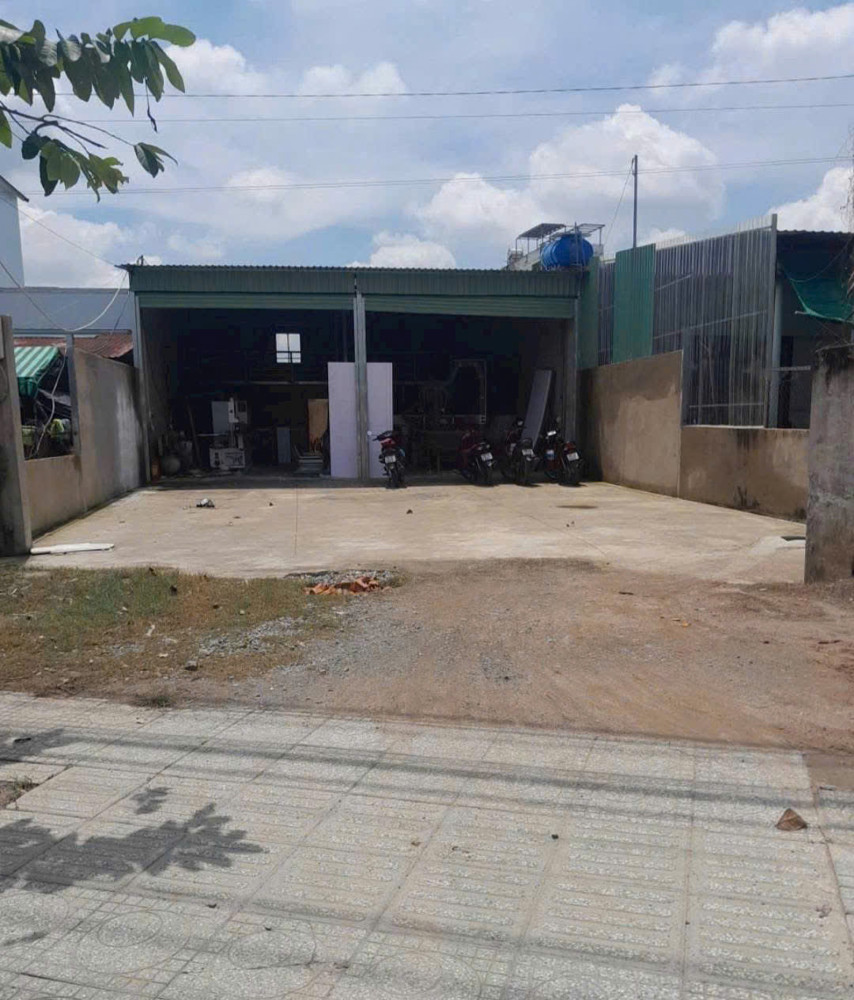 Kho Xưởng Mặt Tiền Nhựa Tân Hiệp – 9.4X30m – 250M² Thổ Cư – Chỉ 9.8 Tỷ