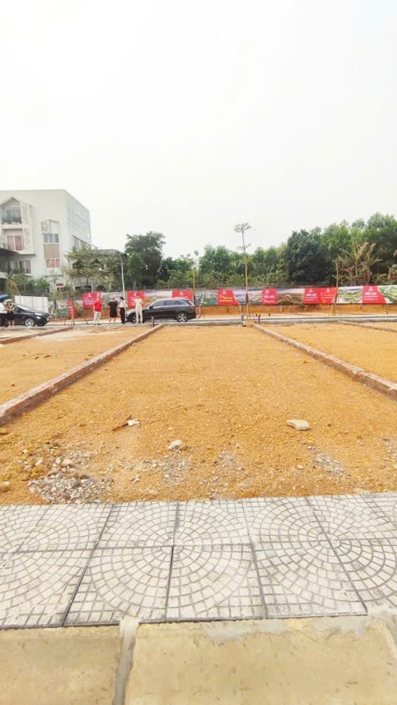 Cắt Lỗ Sâu Cặp Đất Hiếm Có Sát Ql21 Và Đh Quốc Gia Hòa Lạc