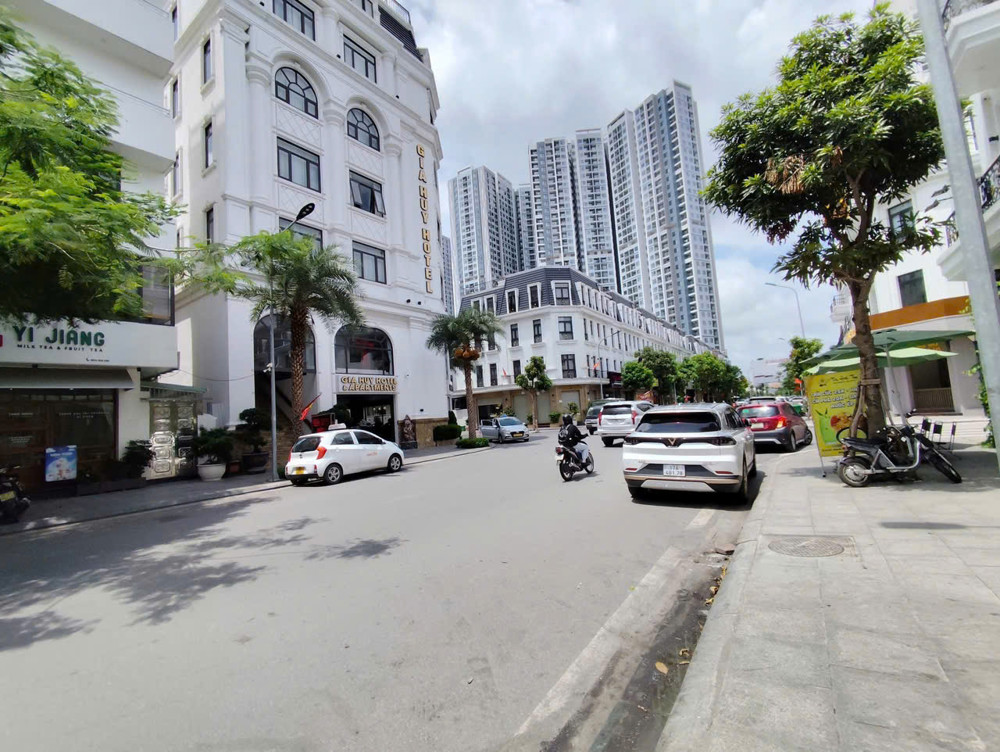 Bán Lô Đất Mặt Đường Đào Nhuận - Ngay Sát Aeon Mall , Hoàng Huy Commencer