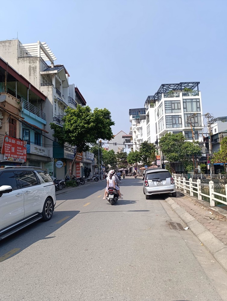 Bán Nhà Sài Đồng Long Biên - Gần Aeon Nội Thất Đẹp - Sát Chợ - Ô Tô Giá Chỉ Hơn 6 Tỷ