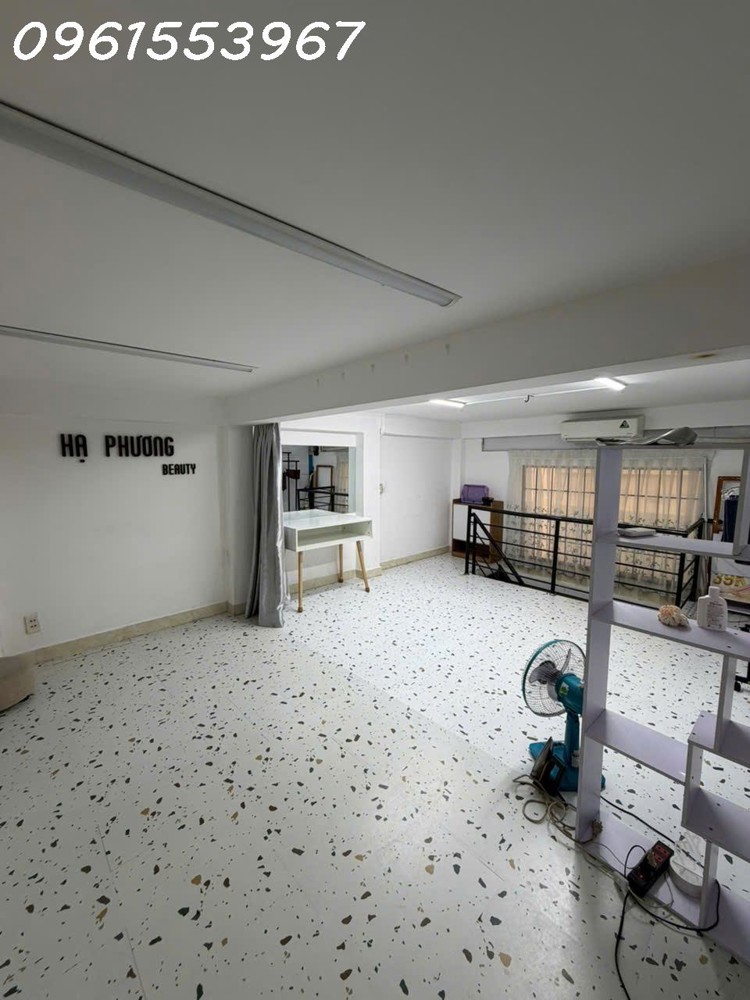 Hồ Chí Minh Share Mặt Bằng Làm Đẹp Trên Lầu Phù Hợp Làm Spa, Phun Xăm, Nối Mi, Chăm Sóc