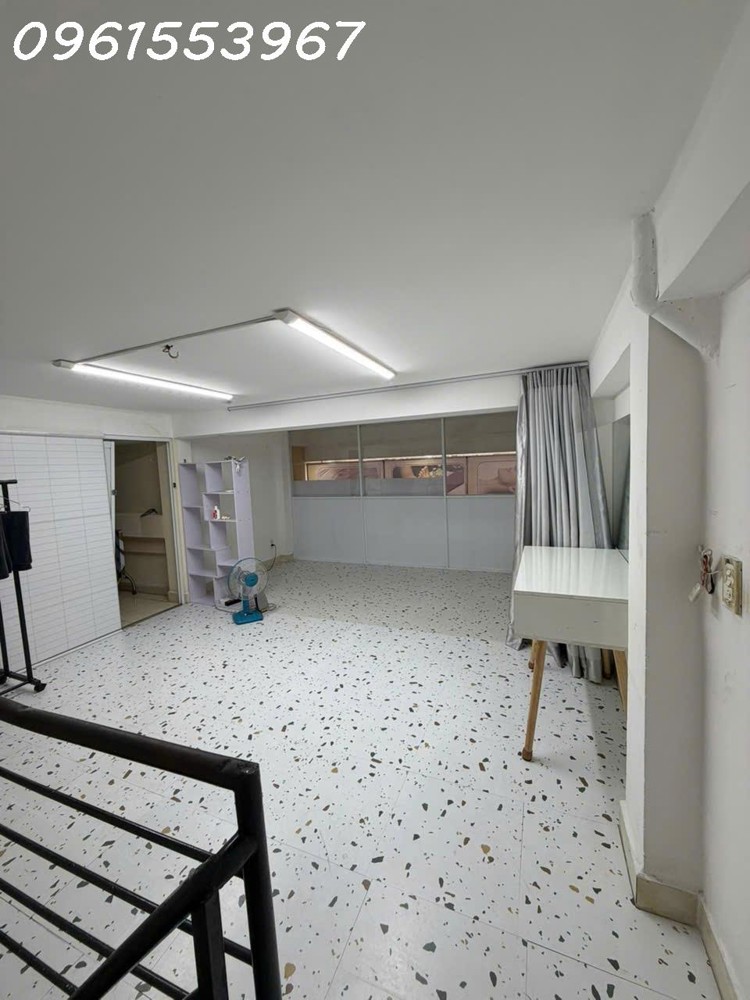 Hồ Chí Minh Share Mặt Bằng Làm Đẹp Trên Lầu Phù Hợp Làm Spa, Phun Xăm, Nối Mi, Chăm Sóc