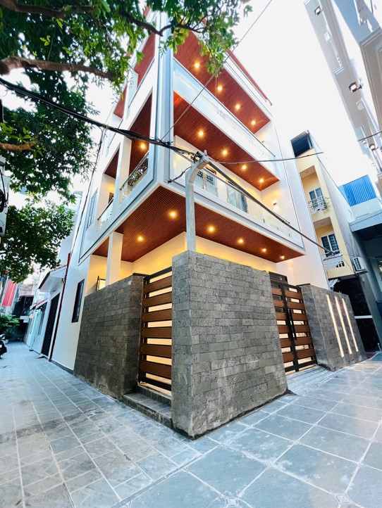 Bán Villa 4 Tầng Lô Góc 3 Mặt Thoáng – Ô Tô Đỗ Cửa – Full Nội Thất – Giá 5,95 Tỷ