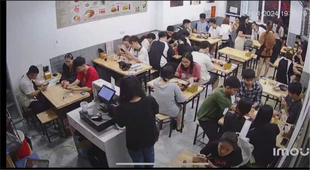 Sang Nhượng Quán Ăn San Tokbokki Khu Chùa Láng, Hà Nội