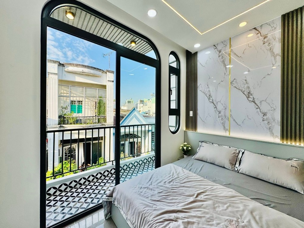 Hàng Hiếm - Ngay Cv Gia Định - Sân Bay Tsn - Ôtô Tới Nhà - 3 Tầng - Sd 90M2 - Chỉ 5.X Tỷ ( Tl )