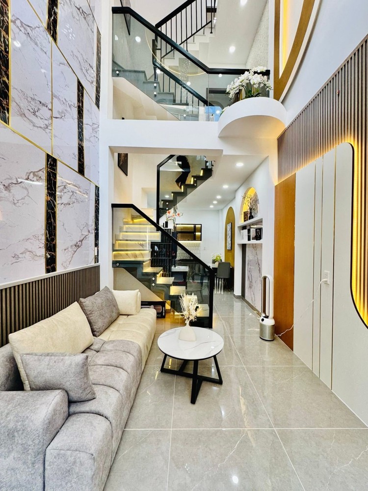 Hàng Hiếm - Ngay Cv Gia Định - Sân Bay Tsn - Ôtô Tới Nhà - 3 Tầng - Sd 90M2 - Chỉ 5.X Tỷ ( Tl )