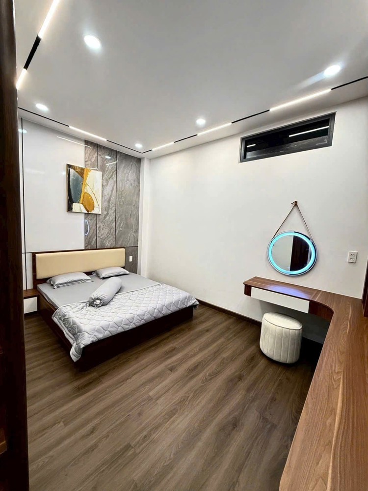 Tân Bình - Xe Hơi Ngủ Trong Nhà - Thang Máy - Nhà Mới Đẹp - Sổ A4 - Hoàn Công Đủ - 63M - Nhỉnh 14 Tỷ