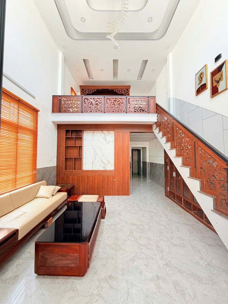 Bán Nhà 2 Tầng , Ngay Chợ Chiều Xã Vĩnh Ngọc Tp Nha Trang