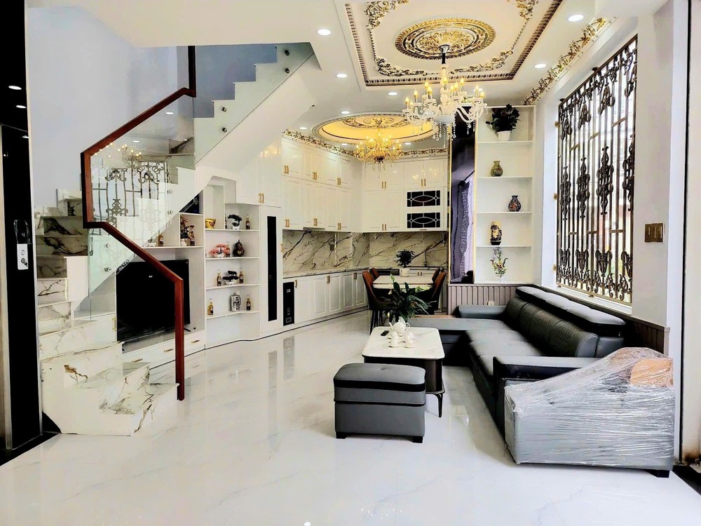 Nhà Đẹp Thang Máy, Ngang 10M, Hẻm Xe Hơi Huỳnh Tấn Phát, 8.5 Tỷ