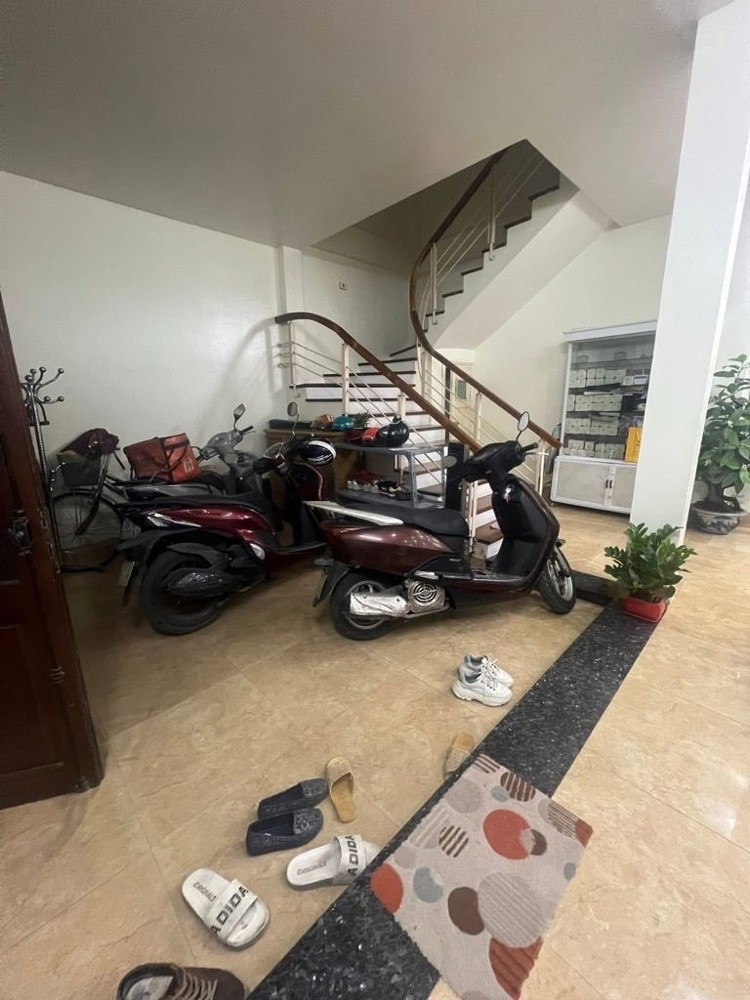 Võng Thị 50M X6 Tầng 19,5 Tỷ Lô Góc,Ngõ Thông Kinh Doanh,Gần Phố,Gần Hồ