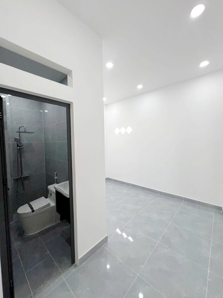 Nhà Mới Vị Trí Đẹp Hẻm 5M Đặng Chất P2q8