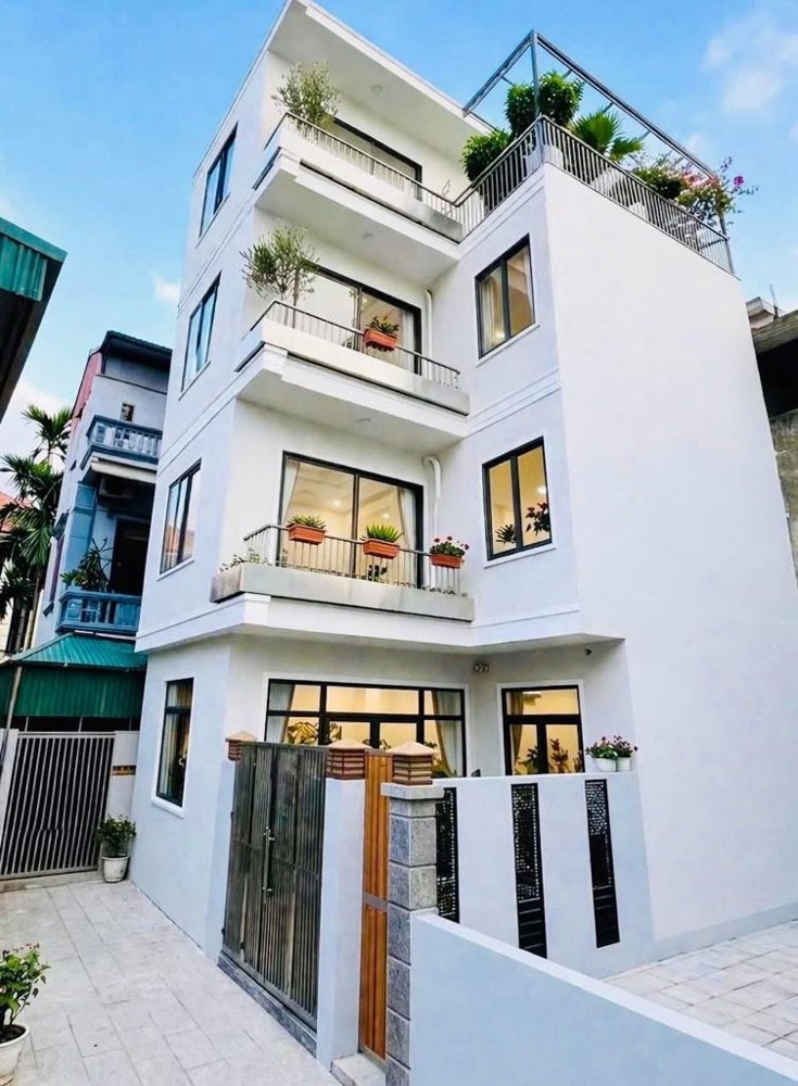 Bán Nhà Ngõ 96 Thượng Thanh 65M X 4T Lô Góc Mới Đẹp Chỉ Hơn 8 Tỷ