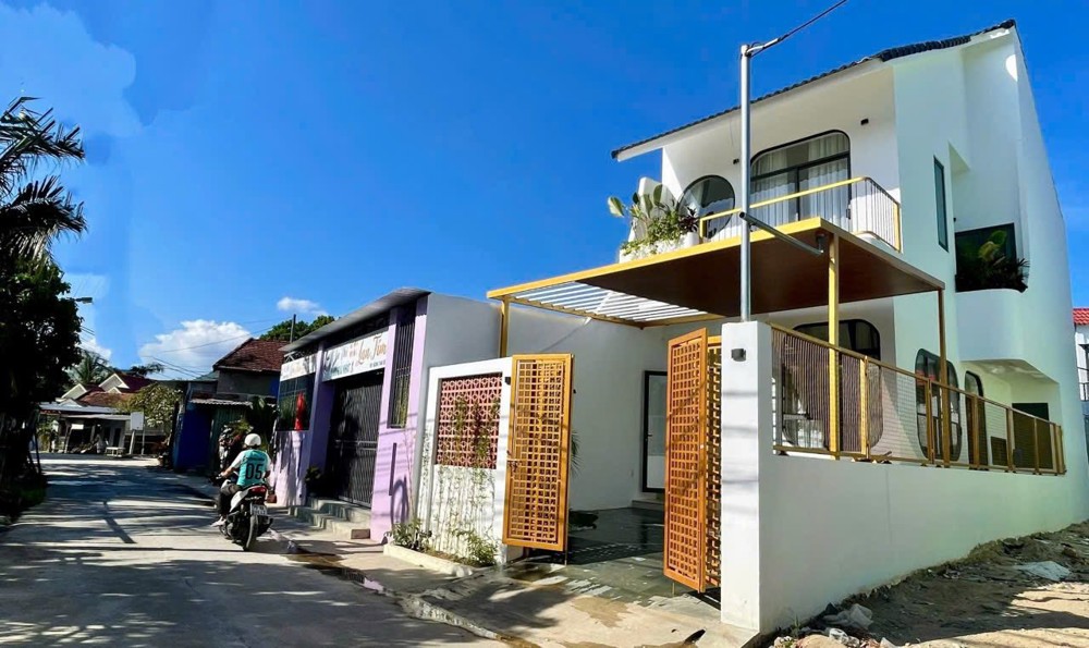 Msp 0704 : Nhà Mới Thiết Kế Hiện Đại – Khu Dân Cư Đông Đúc, Bắc Nha Trang