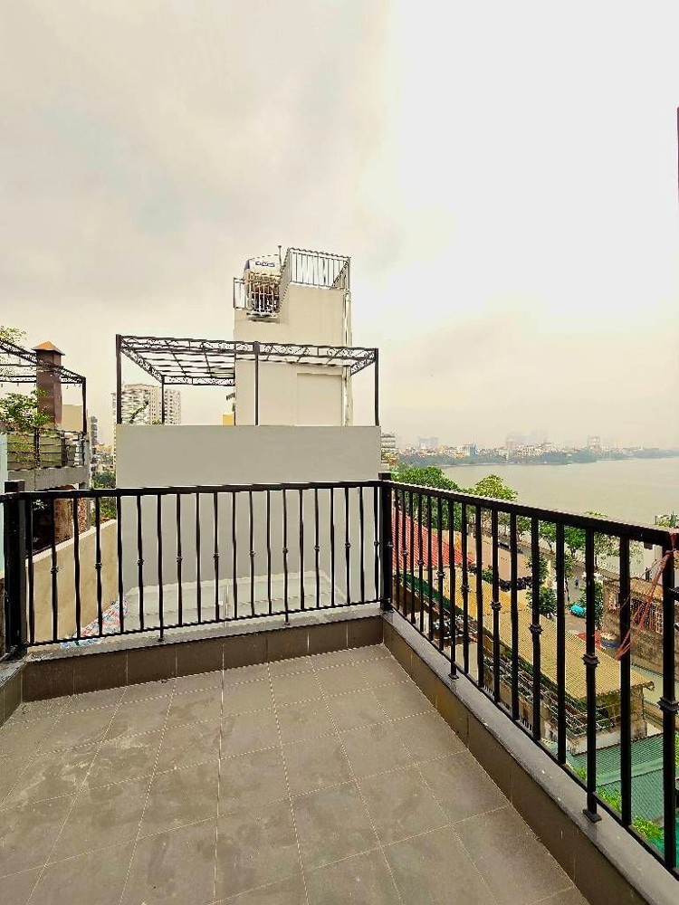 Thụy Khuê 30M X7 Tầng Thang Máy 12 Tỷ View Hồ,Cách Phố 20M,Ngõ Thông Ra Hồ