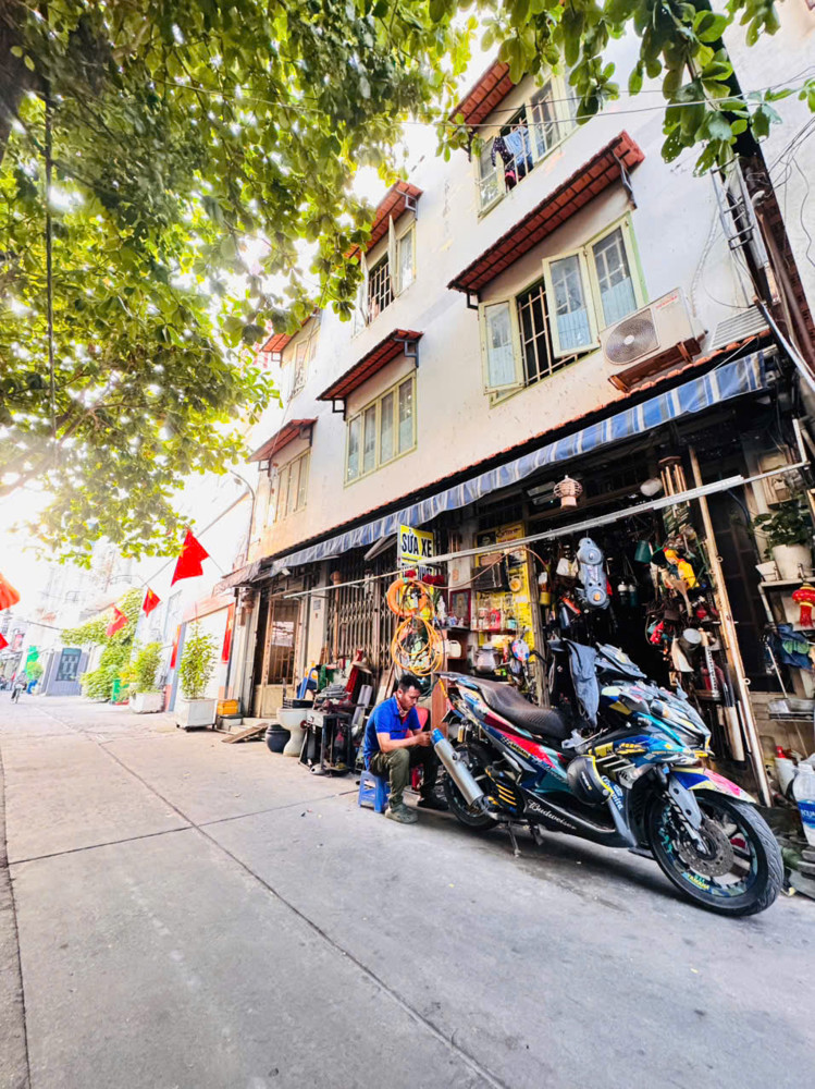 Chính Chủ 0938676685 Bán Nhà Ngang Lớn 9,5M*8m Vuông Đẹp- Nhà 5 Tầng Btct - Ngay Mặt Tiền Xe Tải