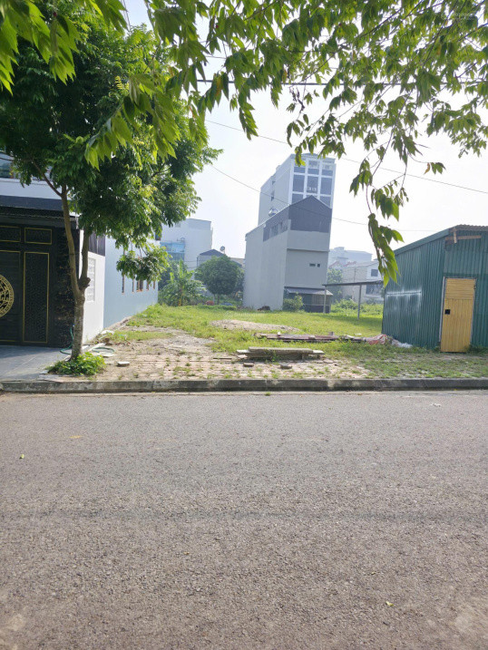 Tôi Bán Nhanh Lô Đất 100,1M2 Full Thổ Tại Phú Cát, Hà Nội, Sổ Đỏ, Đường Oto Tránh Nhau, Giá 3 Tỷ