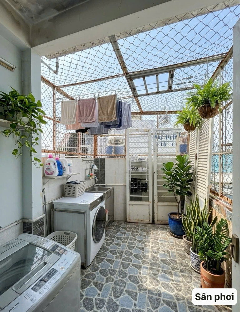 Bán Nhà Lạc Long Quân, P10, Tân Bình - 4 Tầng - 35M2 - Chỉ 4.5 Tỷ