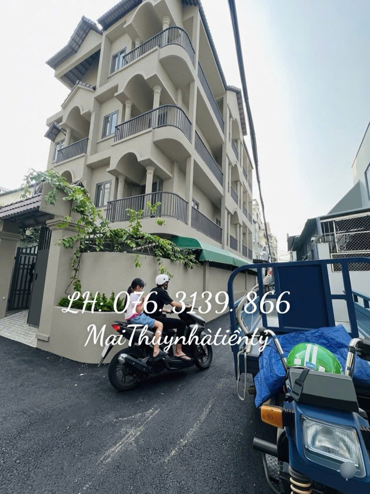 Giảm 300Trieu- Giá 8. X Tỷ- Quận 7- Căn Hộ Dịch Vụ- Lô Góc- Dt 5.5 X 19 - Gần Phú Mỹ Hưng