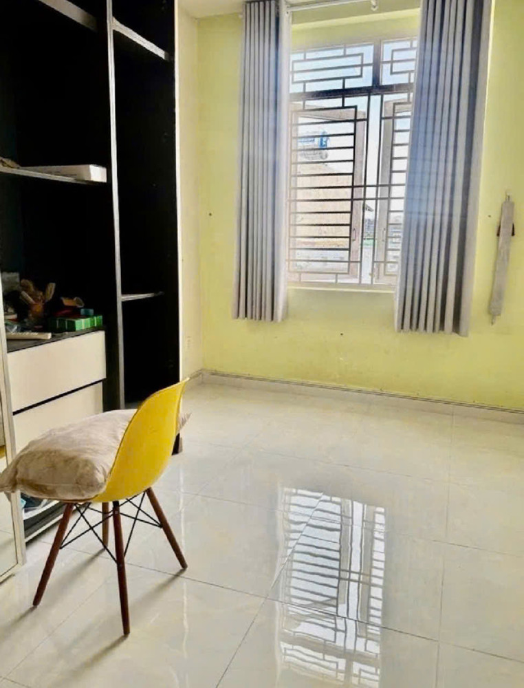 Chỉ 7Ty5 Ngay Kdc Gia Long- Phước Kiển- Đ.xe Tải- 81M2- 3Tầng- Hoan Công Đầy Đủ- Chỉ 7.5Ty