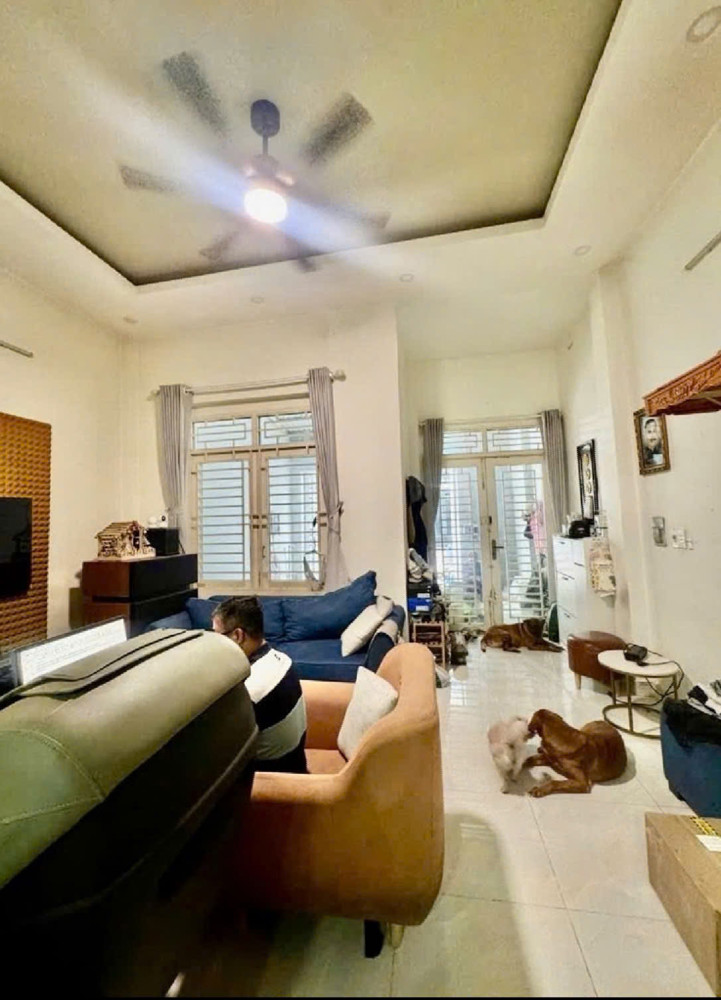 Chỉ 7Ty5 Ngay Kdc Gia Long- Phước Kiển- Đ.xe Tải- 81M2- 3Tầng- Hoan Công Đầy Đủ- Chỉ 7.5Ty