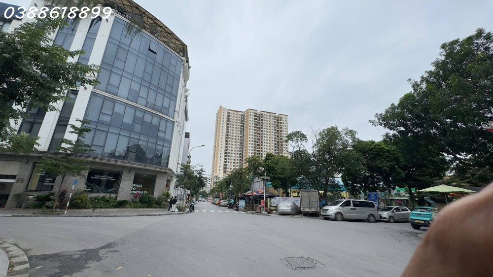 Bán Biệt Thự Nguyễn Xiển - Thanh Xuân - 193M2 - 8T Thang Máy - Mt 20M - Có Hầm - Lô Góc - Vỉa Hè