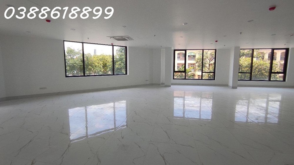 Bán Biệt Thự Nguyễn Xiển - Thanh Xuân - 193M2 - 8T Thang Máy - Mt 20M - Có Hầm - Lô Góc - Vỉa Hè